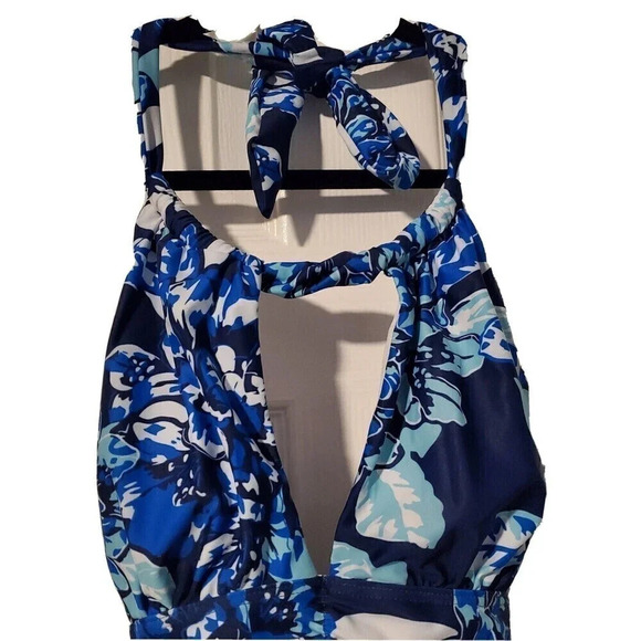 𝅺CastDream Womens Swimsuit Blue Floral Small Halter White Beach Summer New - Picture 6 of 7